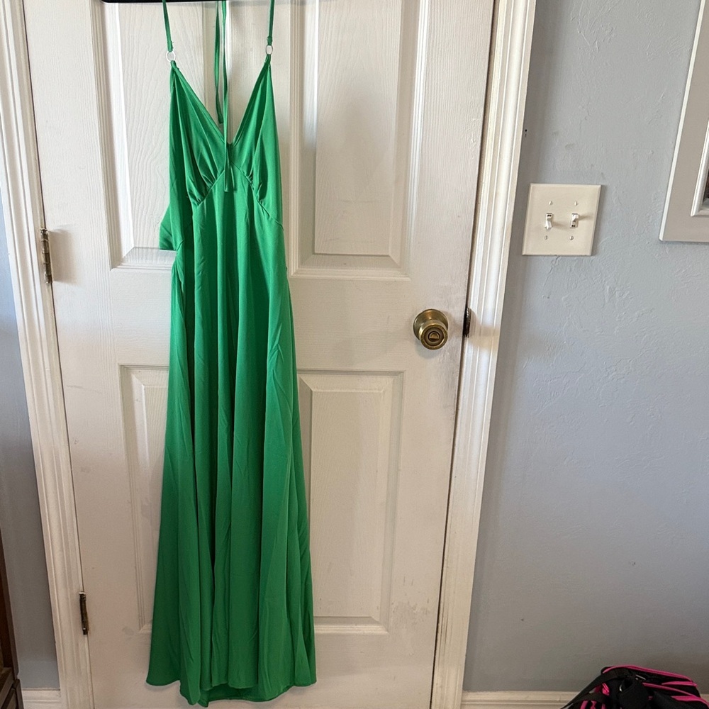 Elegant Green Maxi Dress